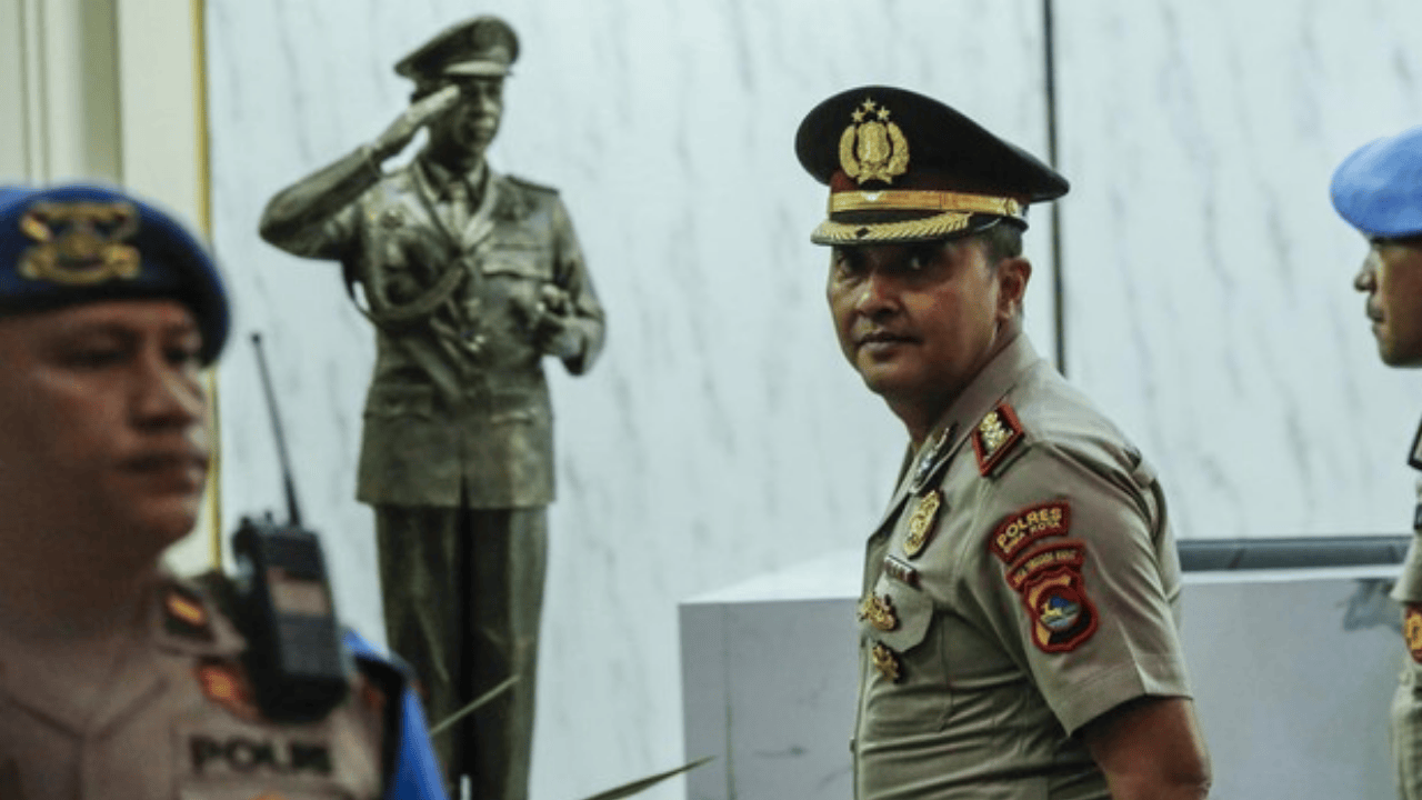 Setor Rp2,8 Miliar ke Eks Kapolres Bima, Dua Bandar Narkoba Masih Buron: Dicekal Imigrasi