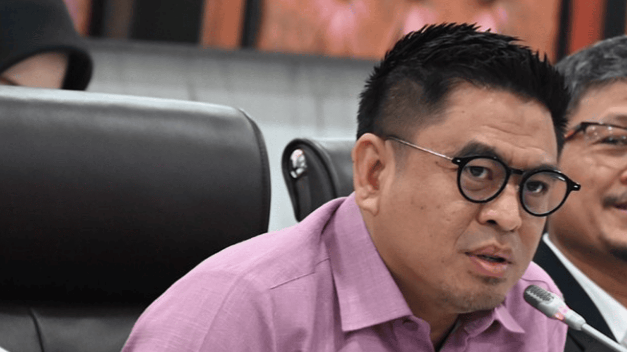 Sindiran Anggota DPR soal Donasi Rp10 M Banjir Sumatra: ‘Negara Sudah Triliunan, Jangan Sok Paling-paling’