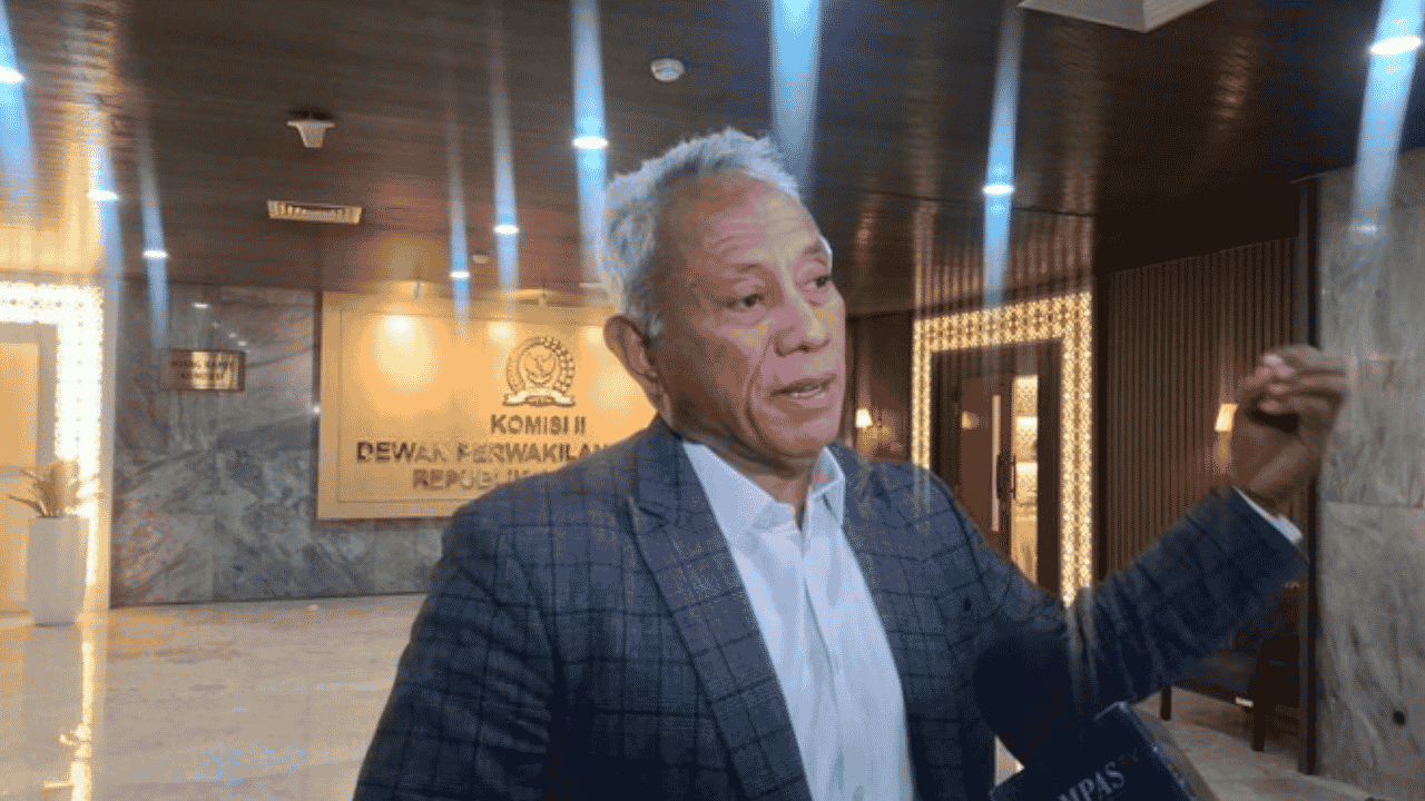 PDIP Sentil Gibran Usai MK Tegaskan Jakarta Masih Ibu Kota: ‘Harusnya Ngantor di IKN’