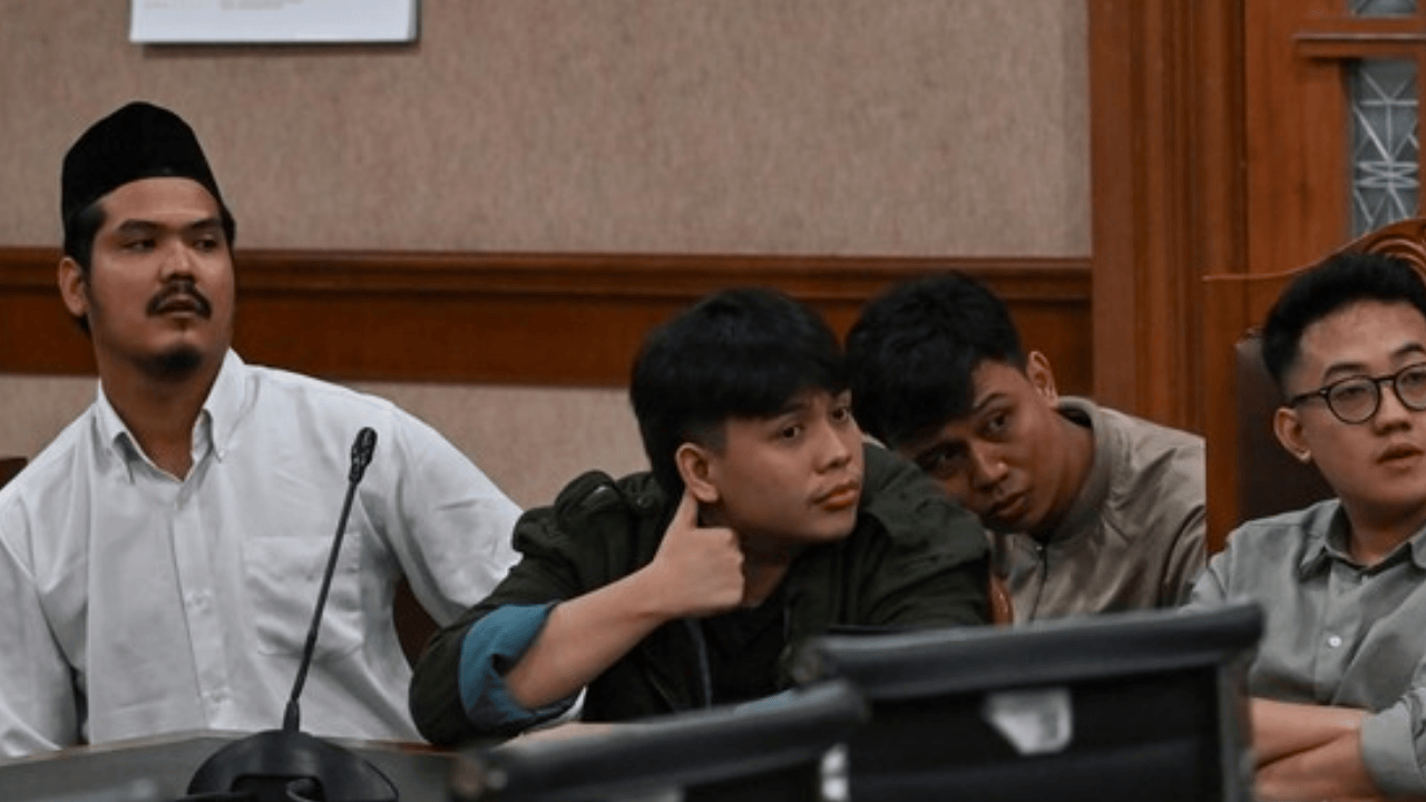 Hakim “Tampar” Jaksa di PN Jakpus: Delpedro Cs Dibebaskan Total