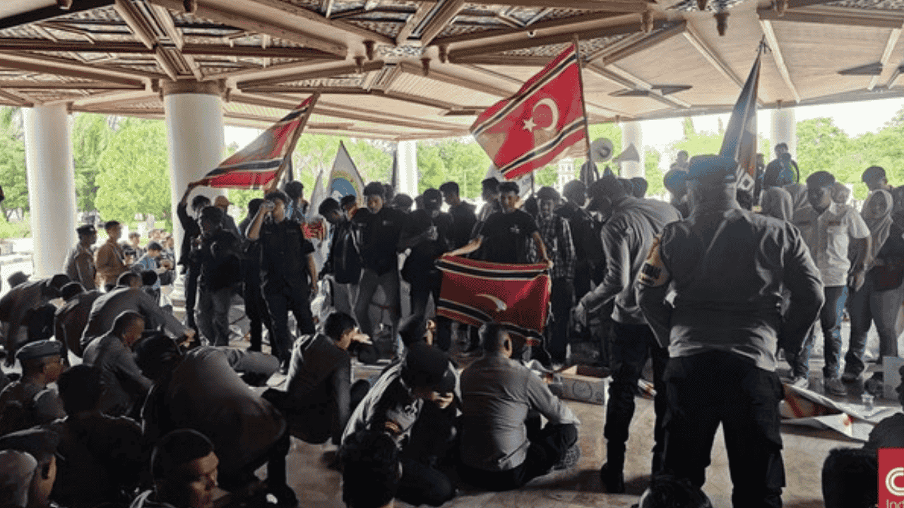 DPR Peringatkan Aparat Jangan Represif soal Bendera Bulan Bintang di Aceh