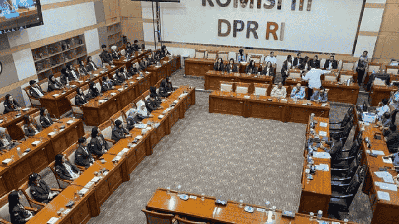 Komisi III DPR Klaim KUHP–KUHAP Baru Lebih Adil: Dari “Warisan Kolonial”