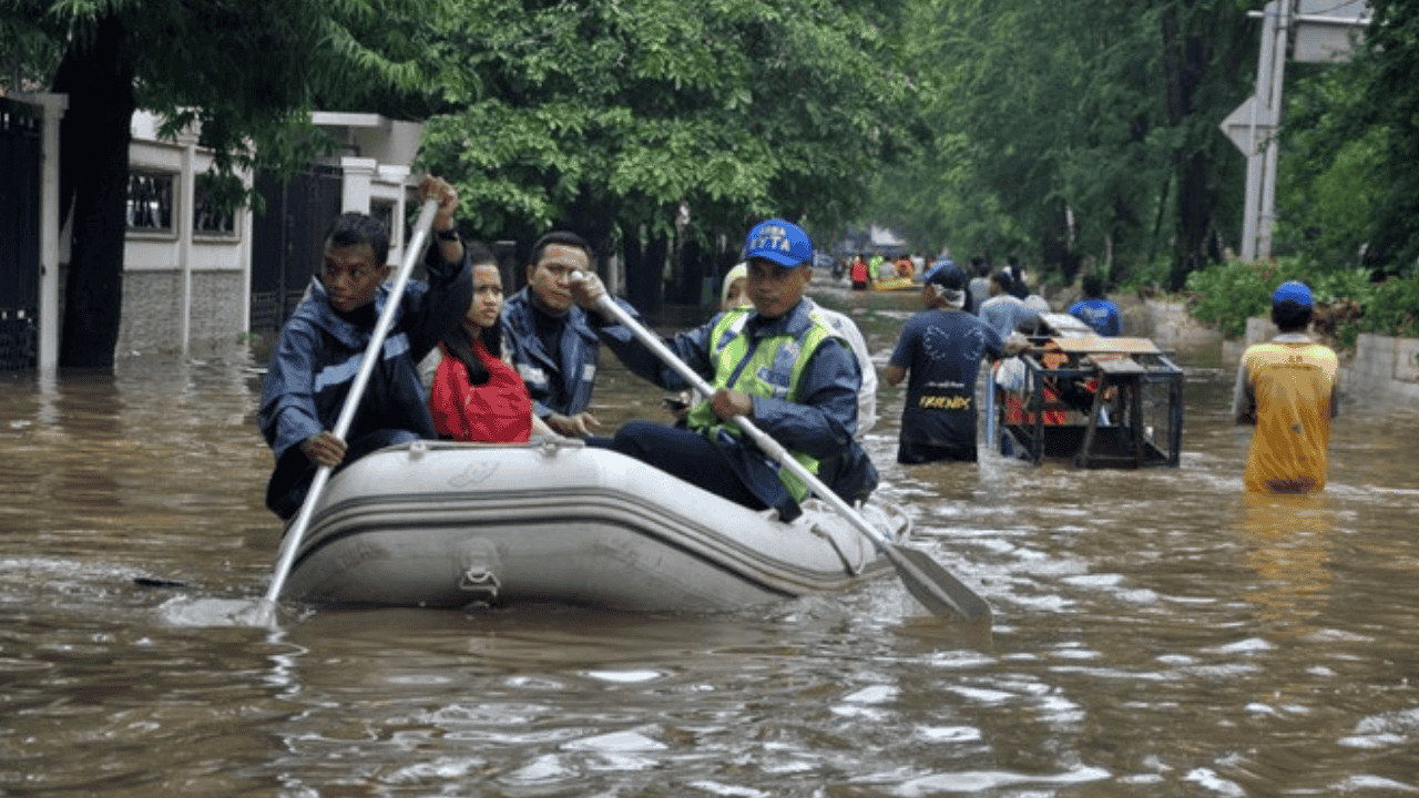Niat Selamatkan Barang Saat Banjir Berujung Duka, Remaja 18 Tahun di Tangerang Tewas Tersengat Listrik