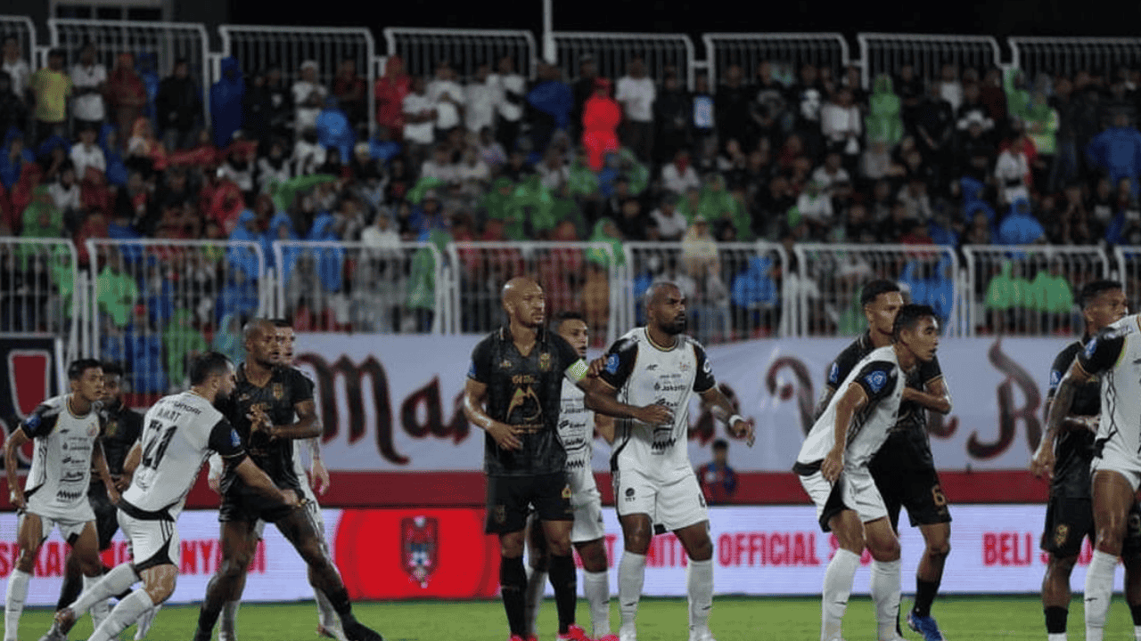 Drama 5 Gol di Ternate! Persija Tekuk Malut United 3-2, Poin Samai Persib di Puncak