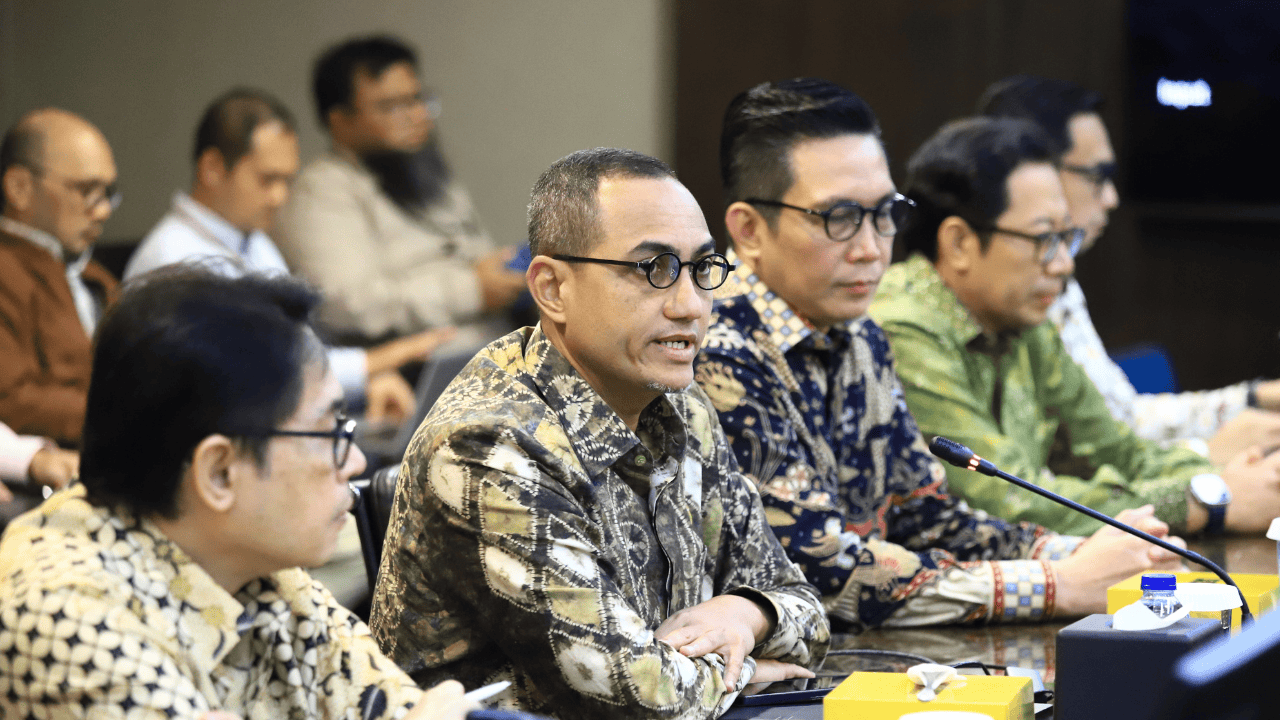 OJK–AEI Kompak Dorong Reformasi Integritas Pasar Modal, Aturan Free Float 15% Disiapkan Bertahap