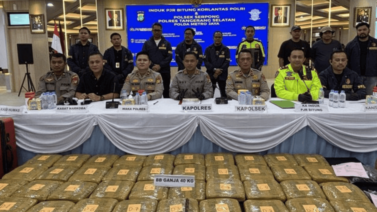 Bawa 40 Kg Ganja dari Sumut ke Jakarta, Pengedar Ditangkap di Tangsel