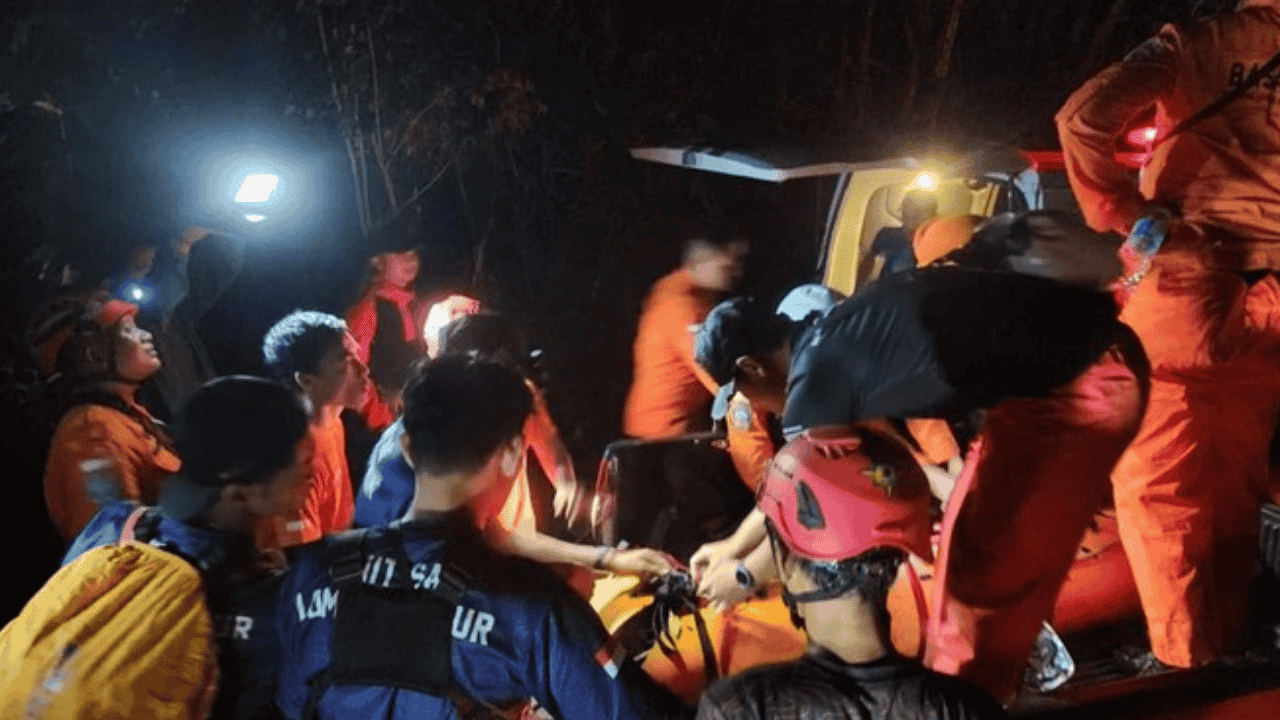 Pendaki Remaja NTB Tewas Jatuh ke Jurang di Gunung Rinjani, Diduga Lewat Jalur Ilegal