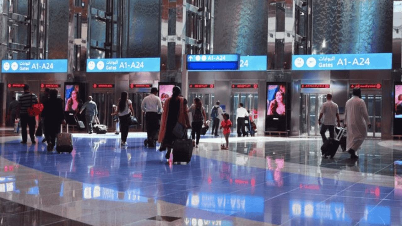 Dubai Lumpuh Sesaat! Bandara Tersibuk Dunia Hentikan Operasi Usai Drone Iran Dicegat