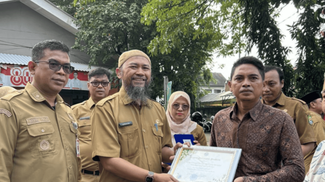 25 RW Raih ProKlim Nasional, Pemkot Tangerang Serahkan Sertifikat dan Uang Pembinaan