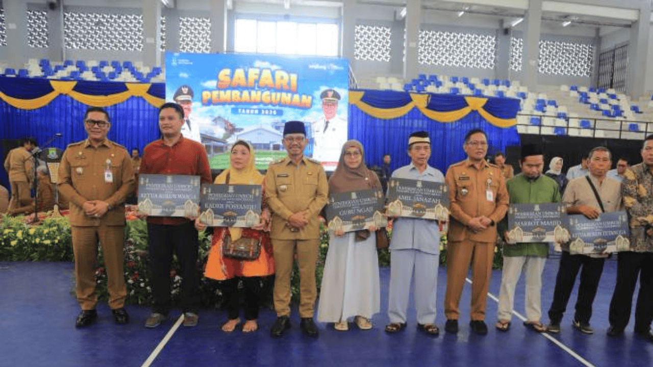 Tangis Pecah di GOR Nambo, Pemkot Tangerang Beri Hadiah Umroh Gratis untuk Guru Ngaji hingga Marbot