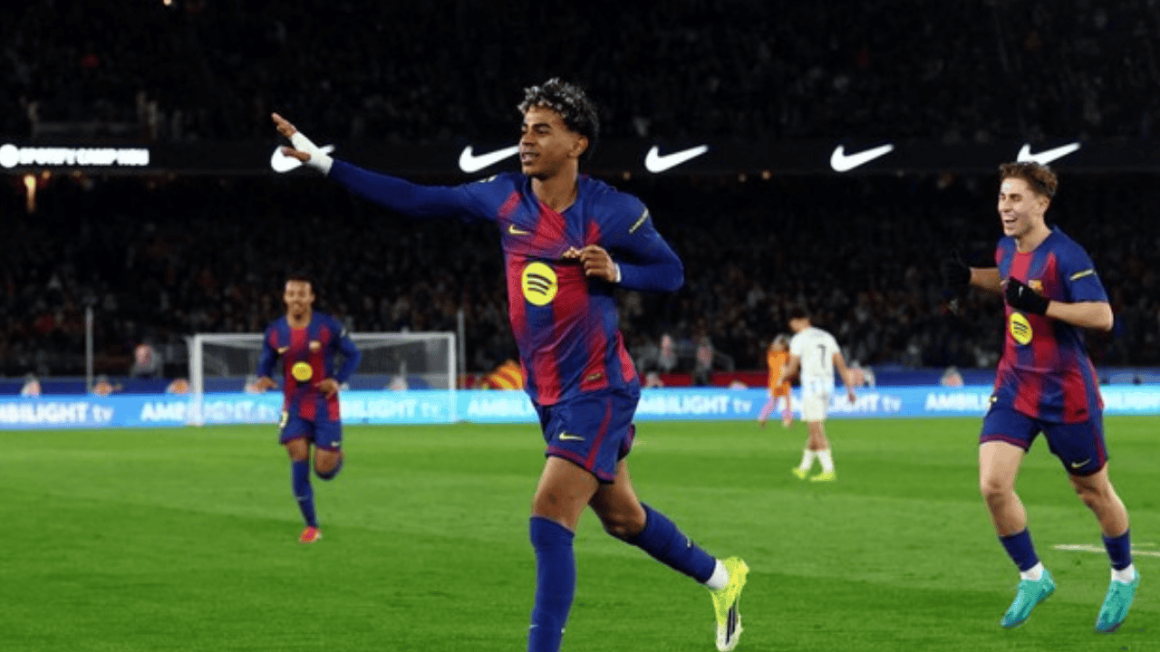 Gol Akrobatik Yamal Bikin Barcelona Kudeta Madrid! Oviedo Disikat 3-0, Puncak LaLiga Berubah