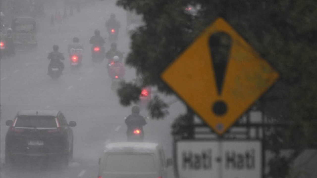 Siklon Hayley Resmi Terbentuk, BMKG Ingatkan Bali-NTB-NTT: Hujan Lebat Mengintai, Gelombang Bisa 4 Meter