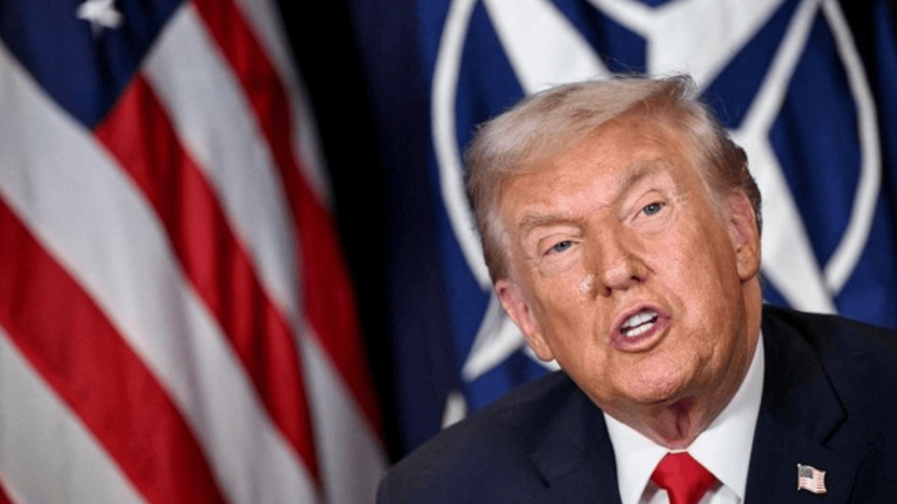 Heboh Meme Obama Jadi Kera, Trump Tetap Ngotot Tak Mau Minta Maaf Meski Dikecam Internal Republik