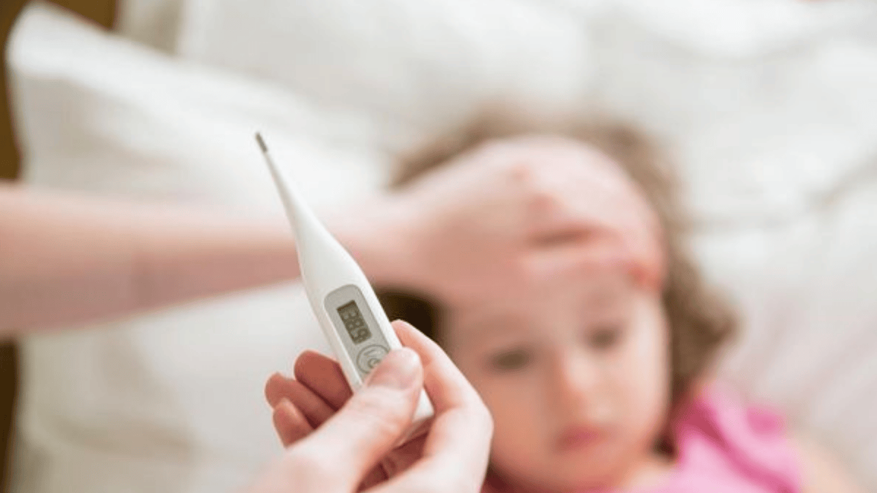 Orang Tua Wajib Tahu: 5 Rebusan Daun Herbal Ini Disebut Aman Bantu Turunkan Demam Anak, Tapi Jangan Asal Coba