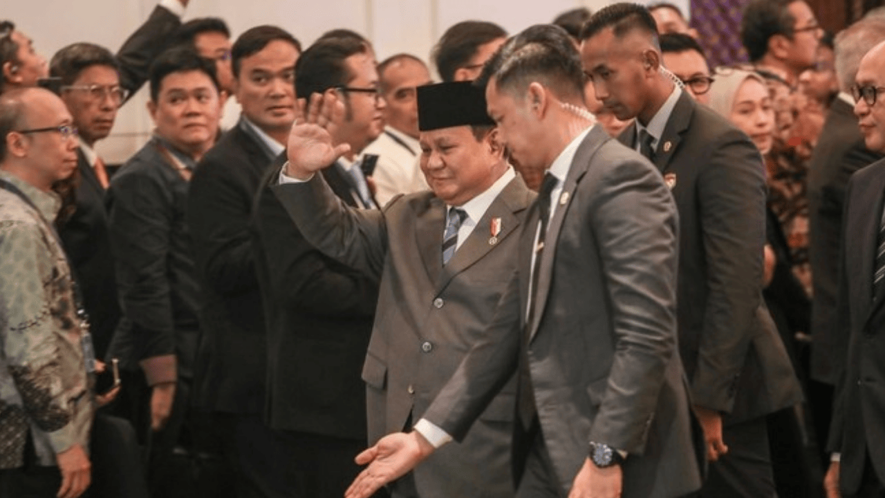 Prabowo Blak-blakan di Forum Ekonomi: 10 Tahun Dana Desa Tak Sampai ke Rakyat, Kini Akan Dialihkan ke Koperasi
